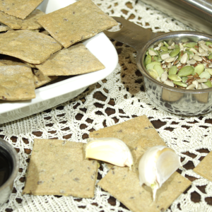 Pohankové krekry česnekové