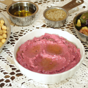 Vege pomázánka s červenou řepou